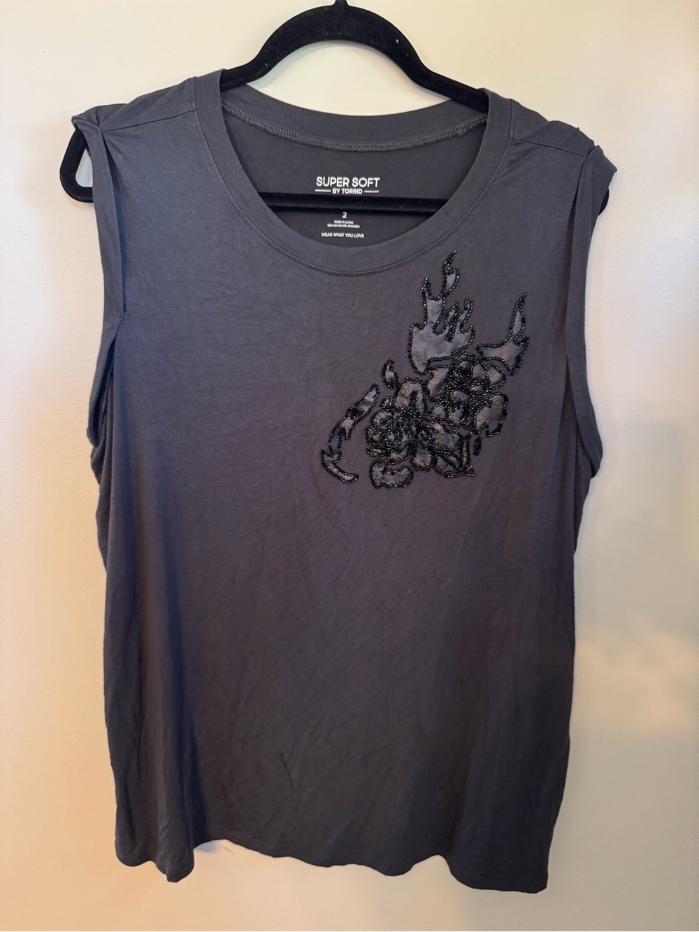 TORRID Women's Super Soft Sleevless TOP Shirt Dark Grey Beaded Detail Tank 2X